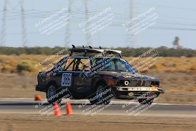 media/Oct-02-2022-24 Hours of Lemons (Sun) [[cb81b089e1]]/915am (I-5)/